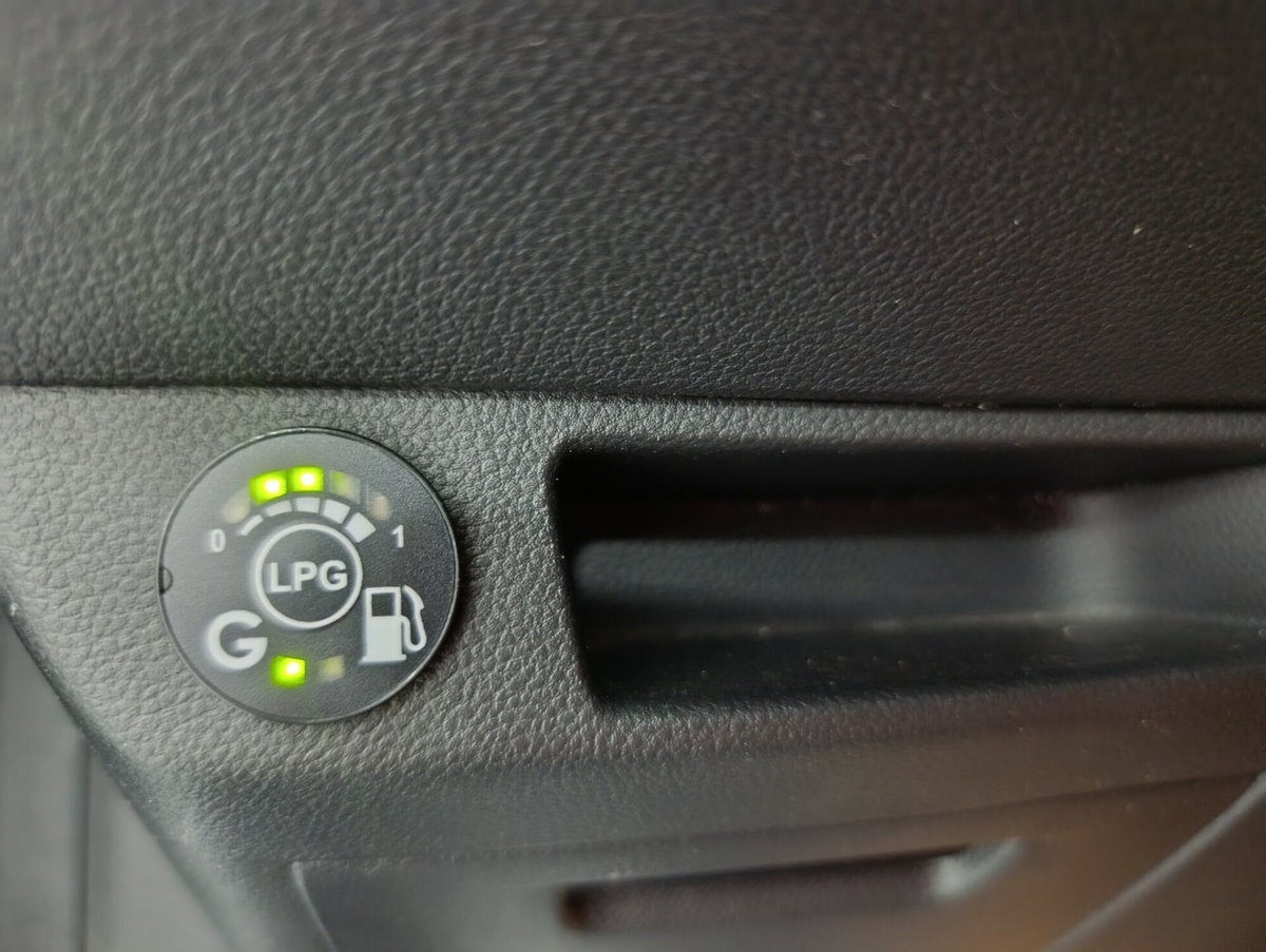 Renault Clio TCe 100 CV GPL 5 porte Equilibre (14)