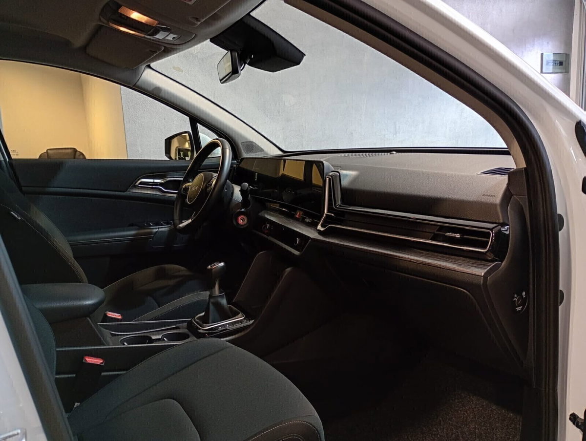Kia Sportage 1.6 CRDi MHEV Business (20)