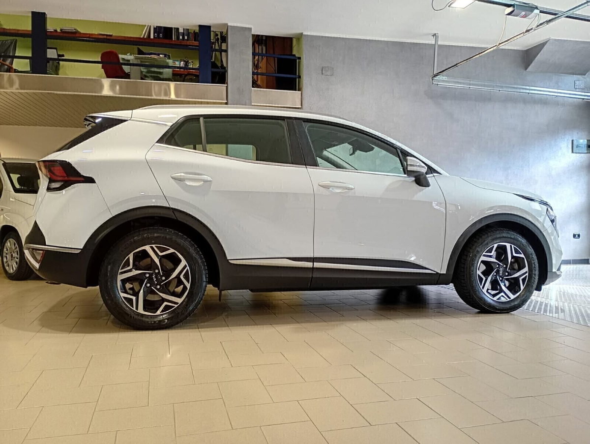 Kia Sportage 1.6 CRDi MHEV Business (6)