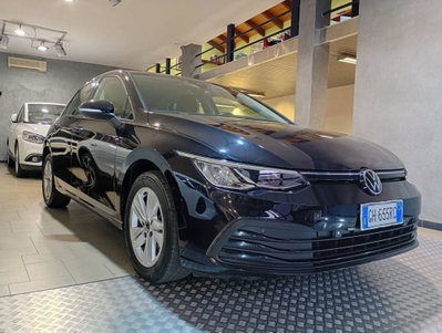 Volkswagen Golf 2.0 TDI DSG SCR Life usata