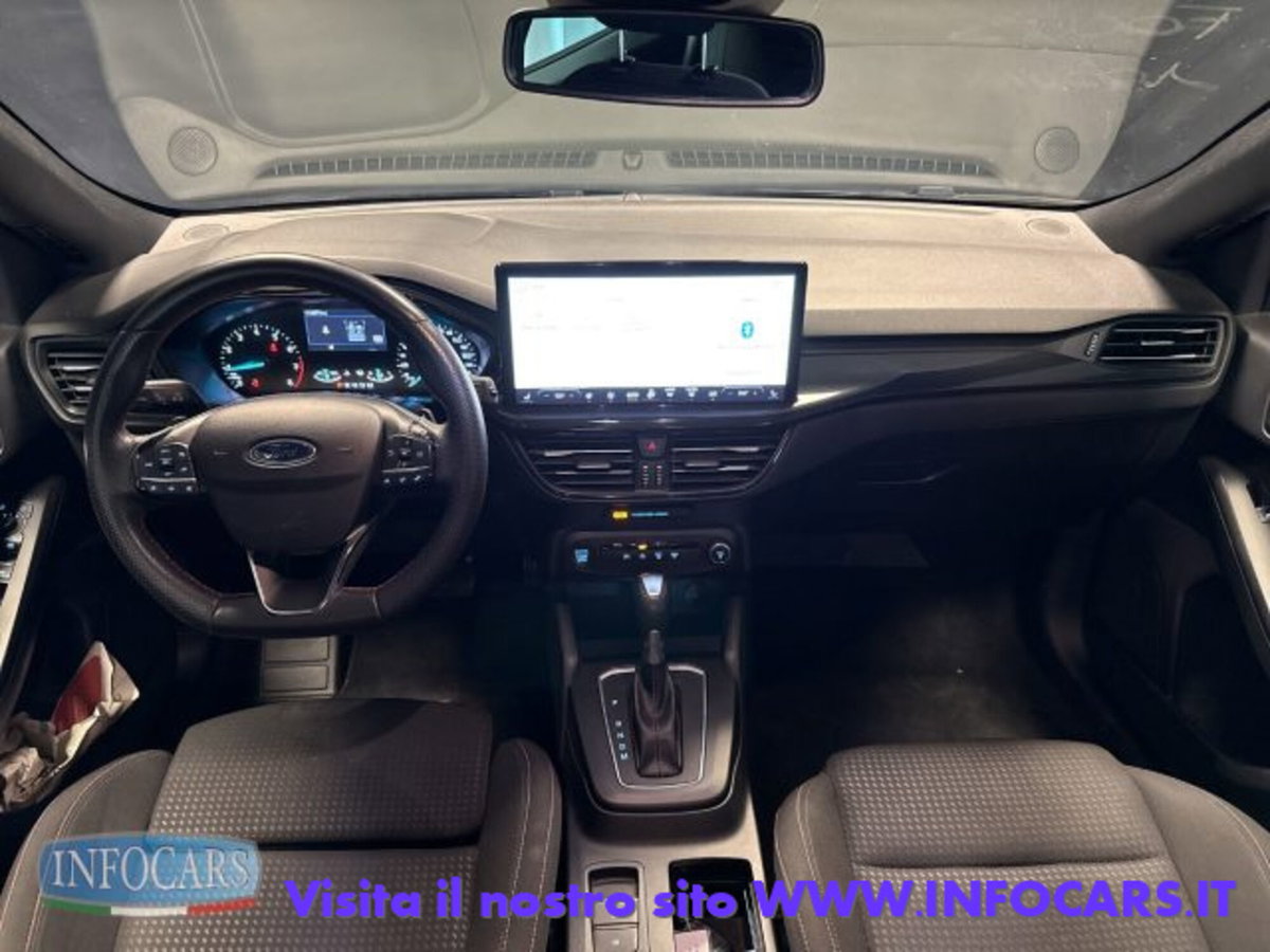 Ford Focus Station Wagon 1.0 EcoBoost Hybrid 155 CV SW ST-Line (11)