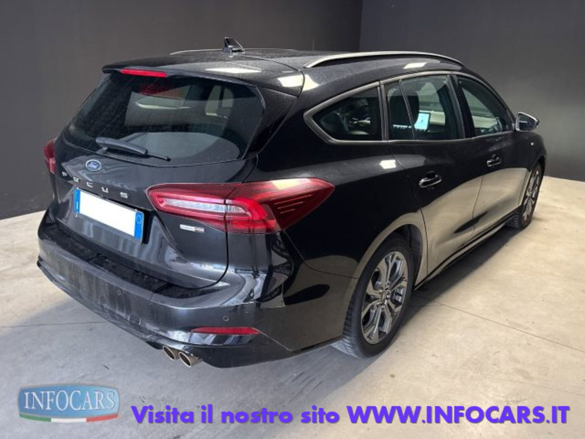 Ford Focus Station Wagon 1.0 EcoBoost Hybrid 155 CV SW ST-Line (4)