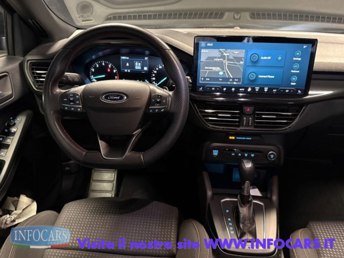 Ford Focus Station Wagon 1.0 EcoBoost Hybrid 155 CV SW ST-Line (10)