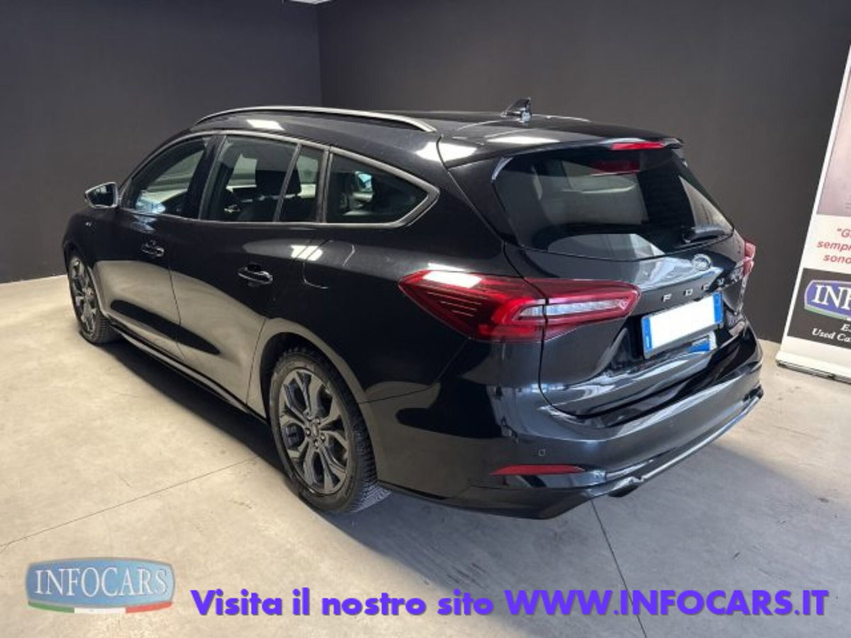 Ford Focus Station Wagon 1.0 EcoBoost Hybrid 155 CV SW ST-Line (2)