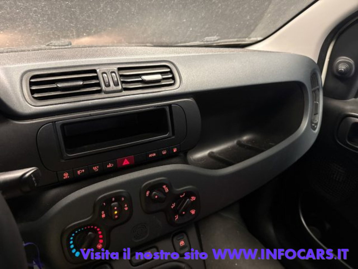 Fiat Panda 0.9 TwinAir Turbo Natural Power Pop Van 2 posti (11)