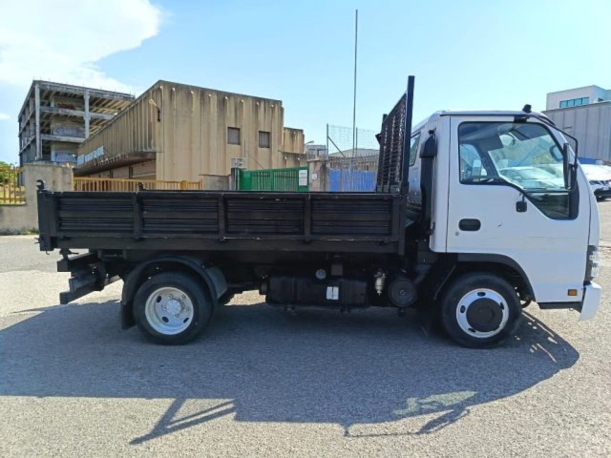 Isuzu NPR/NKR 1a serie NKR 77AE 3.0 TDI PC-RG Cabinato (5)