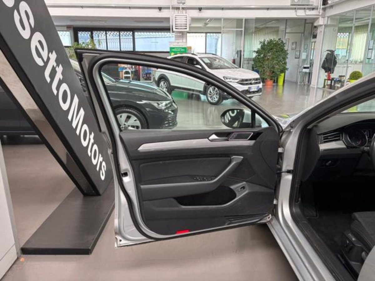 Volkswagen Passat Variant 2.0 TDI SCR EVO DSG Business (6)