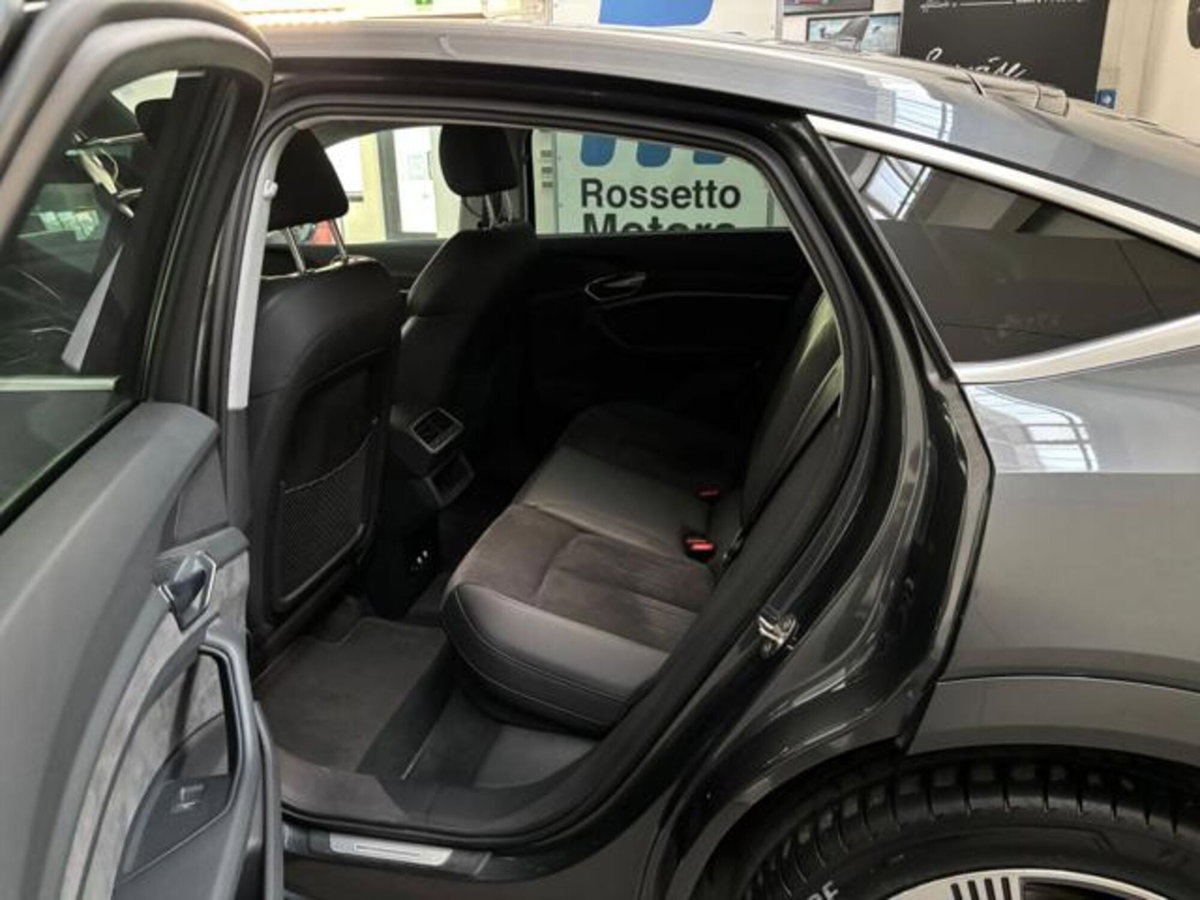 Audi Q8 Sportback 50 S line edition quattro (10)