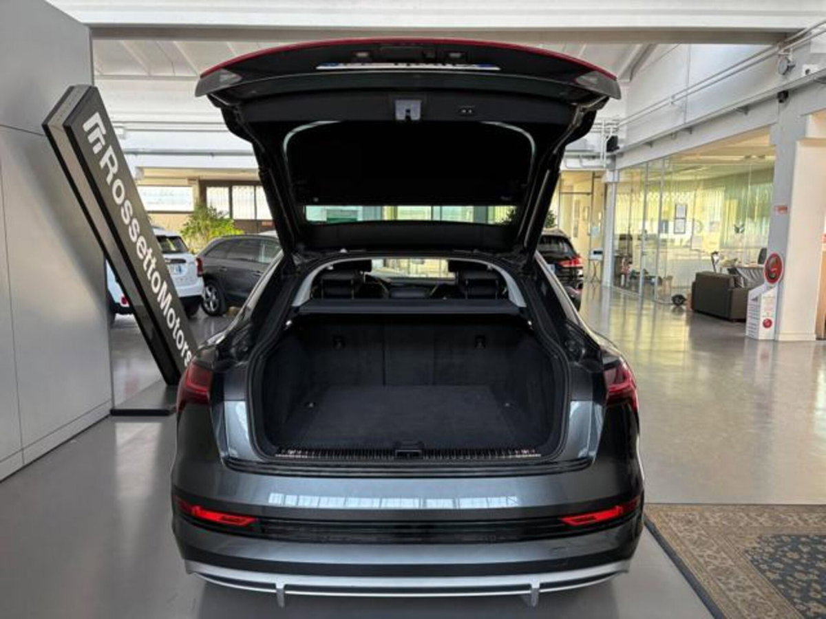 Audi Q8 Sportback 50 S line edition quattro (5)