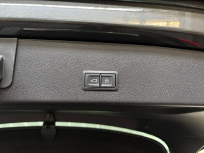 Audi Q8 Sportback 50 S line edition quattro (6)