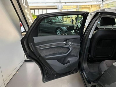Audi Q8 Sportback 50 S line edition quattro (9)