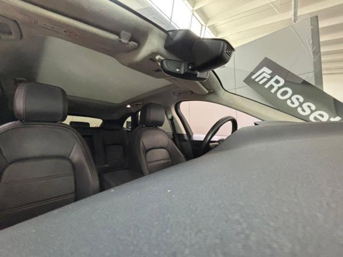 Jaguar F-Pace 2.0 D 180 CV aut. Prestige (14)