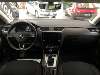 Skoda Octavia Station Wagon 1.6 TDI CR 115 CV DSG Wagon Executive (7)