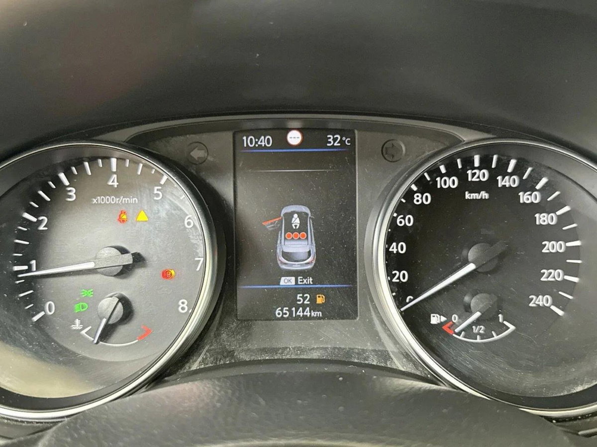 Nissan Qashqai 1.3 DIG-T 140 CV N-Tec Start (11)