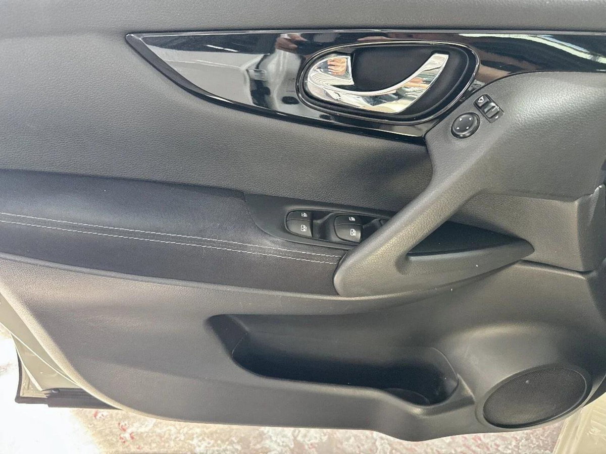 Nissan Qashqai 1.3 DIG-T 140 CV N-Tec Start (9)