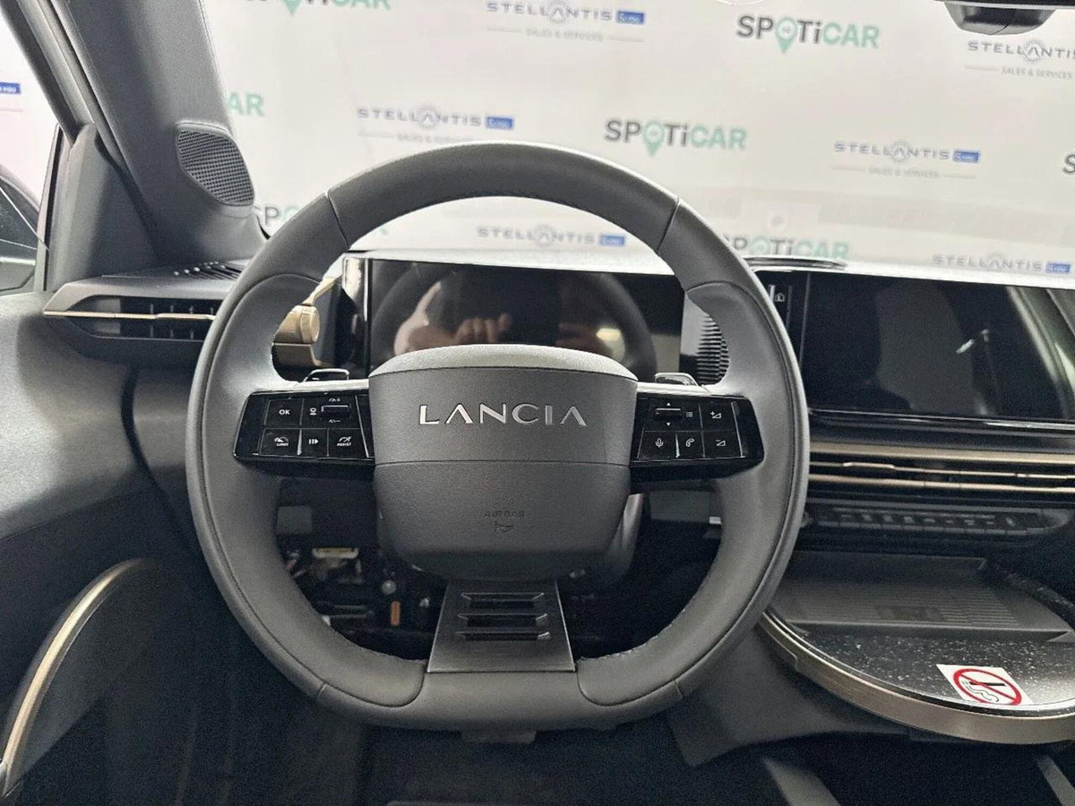 Lancia Ypsilon 1.2 LX 100cv (13)