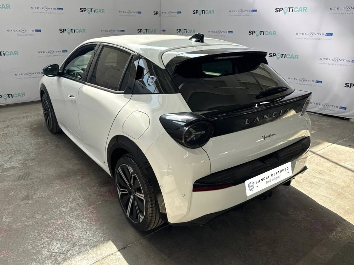 Lancia Ypsilon 1.2 LX 100cv (4)