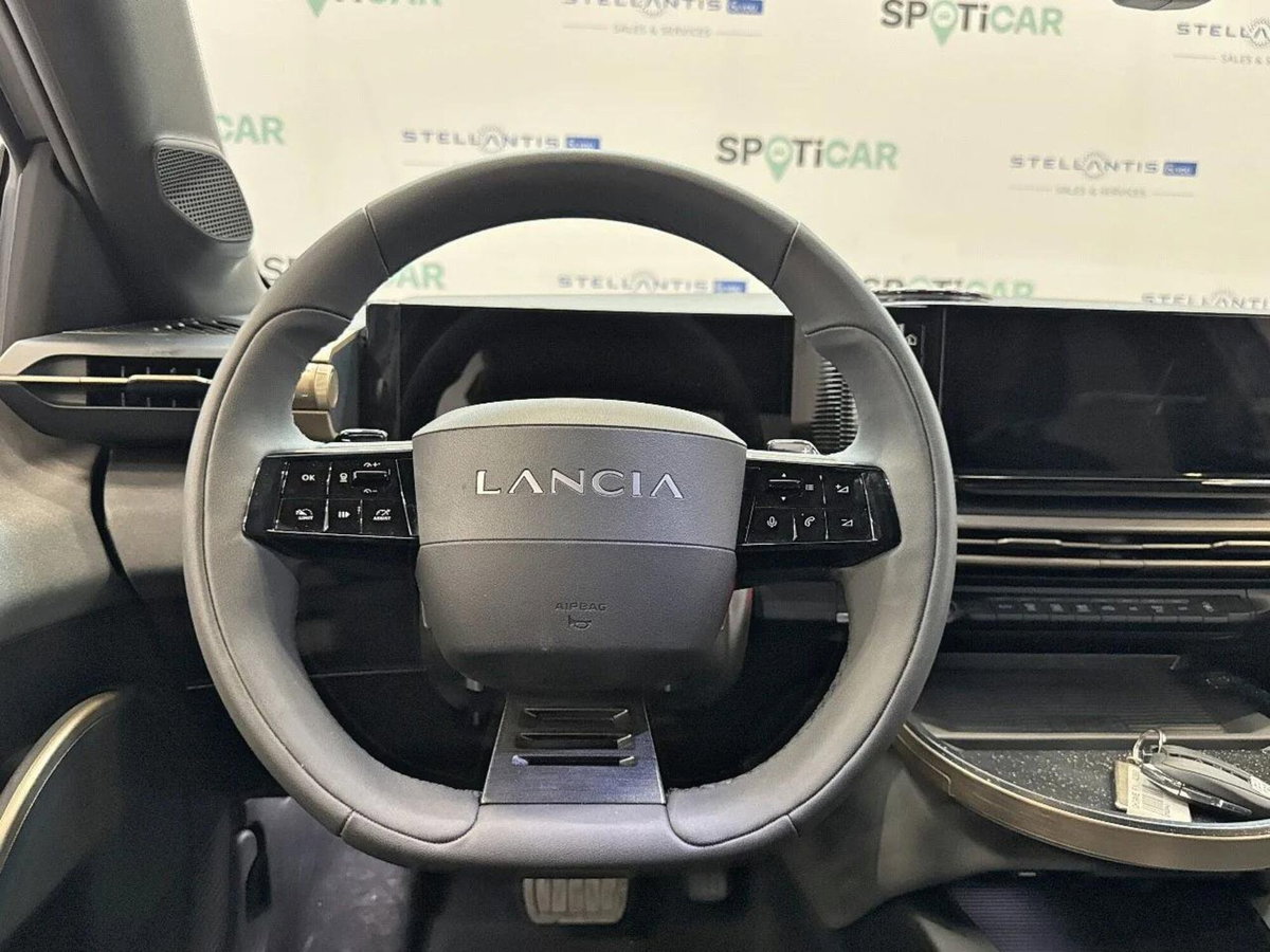 Lancia Ypsilon 1.2 LX 100cv (15)