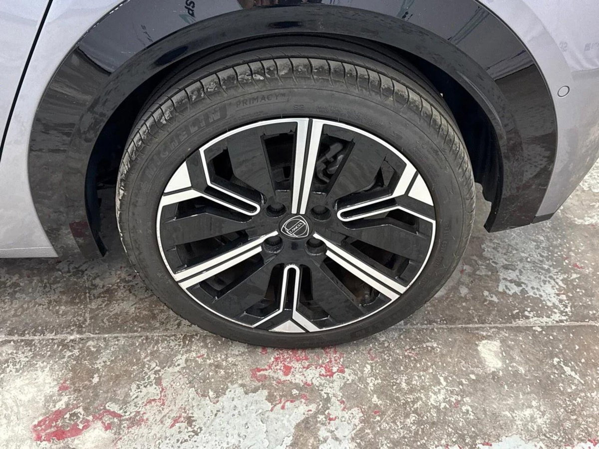 Lancia Ypsilon 1.2 LX 100cv (19)