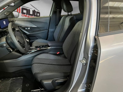 Peugeot 2008 1.2 turbo Allure 100cv (10)