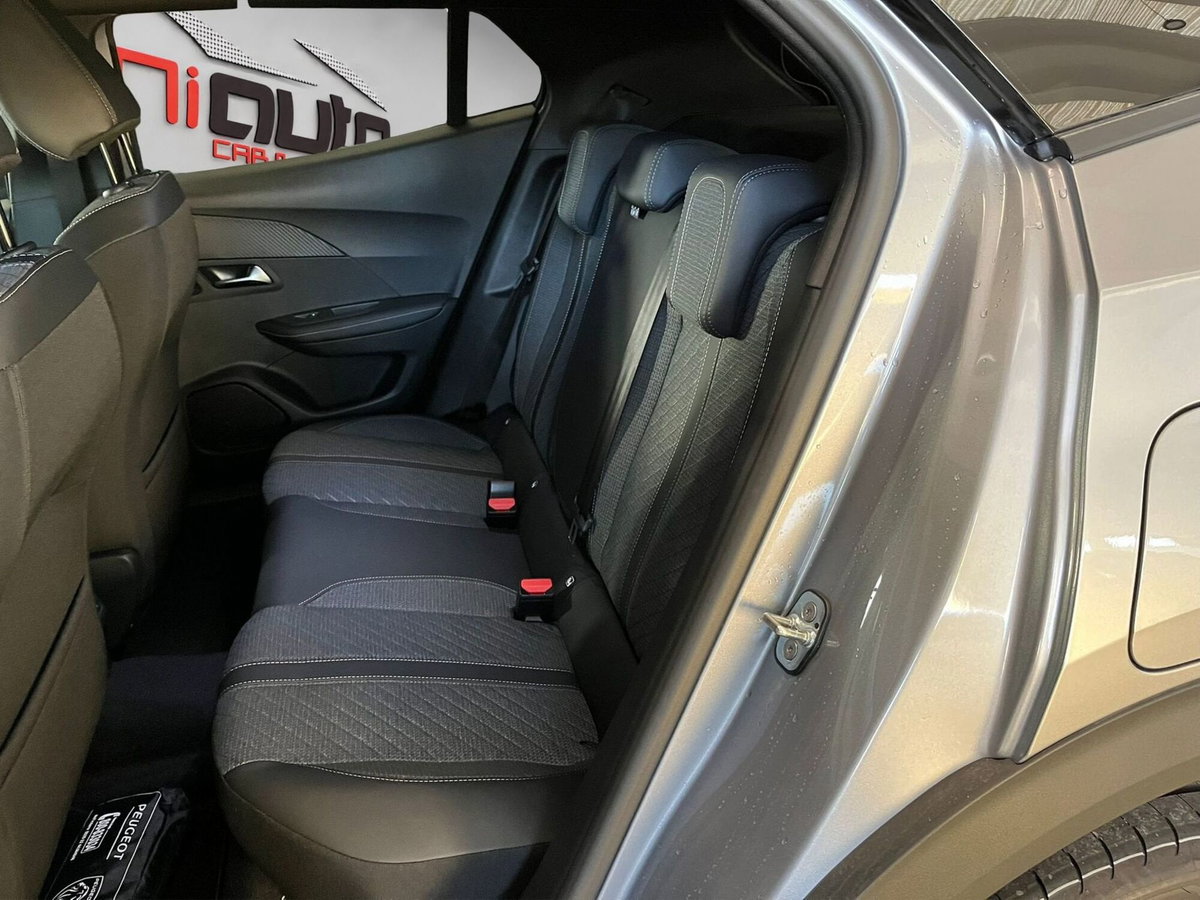 Peugeot 2008 1.2 turbo Allure 100cv (11)