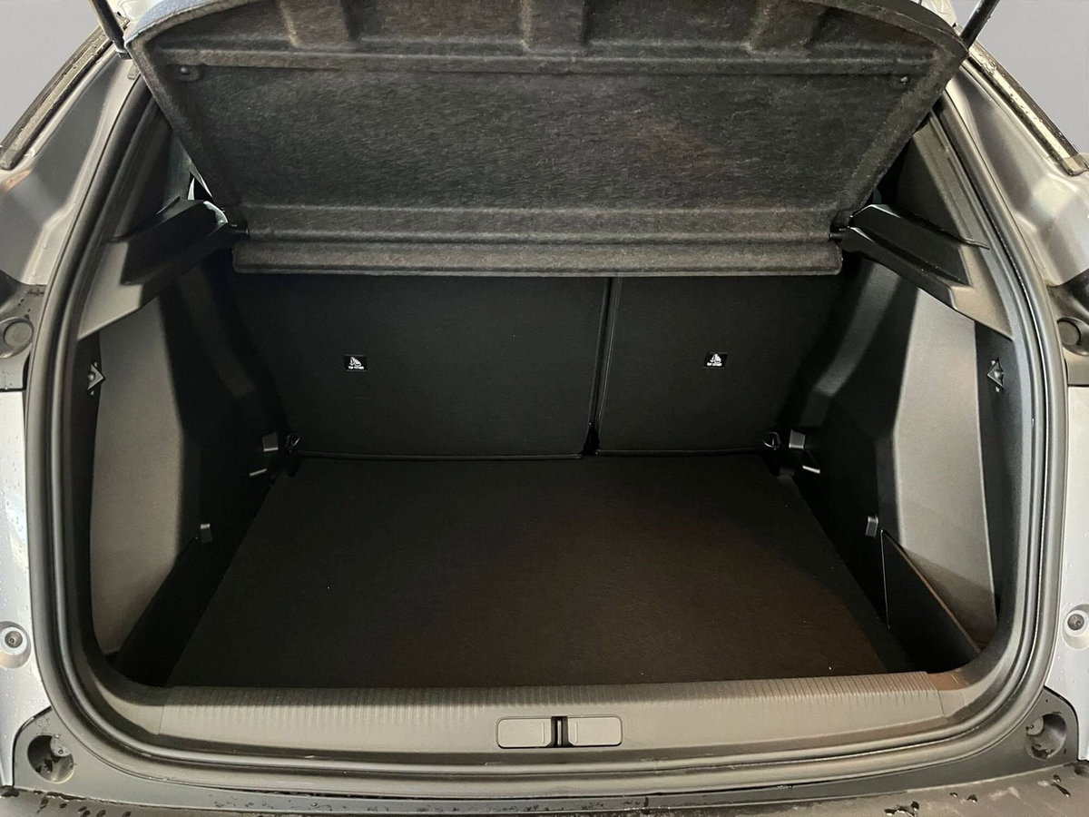 Peugeot 2008 1.2 turbo Allure 100cv (6)