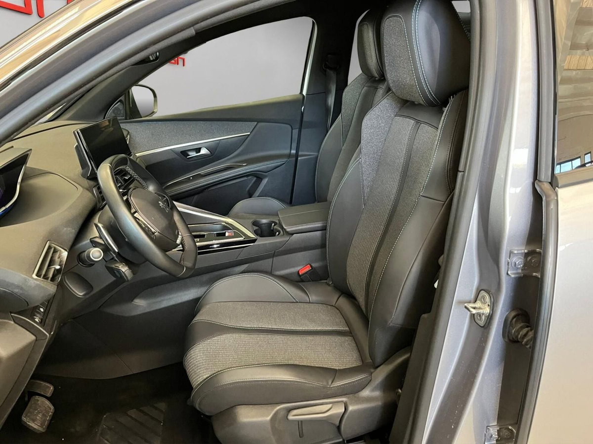 Peugeot 3008 PureTech Turbo 130 S&S EAT8 Active Pack (11)