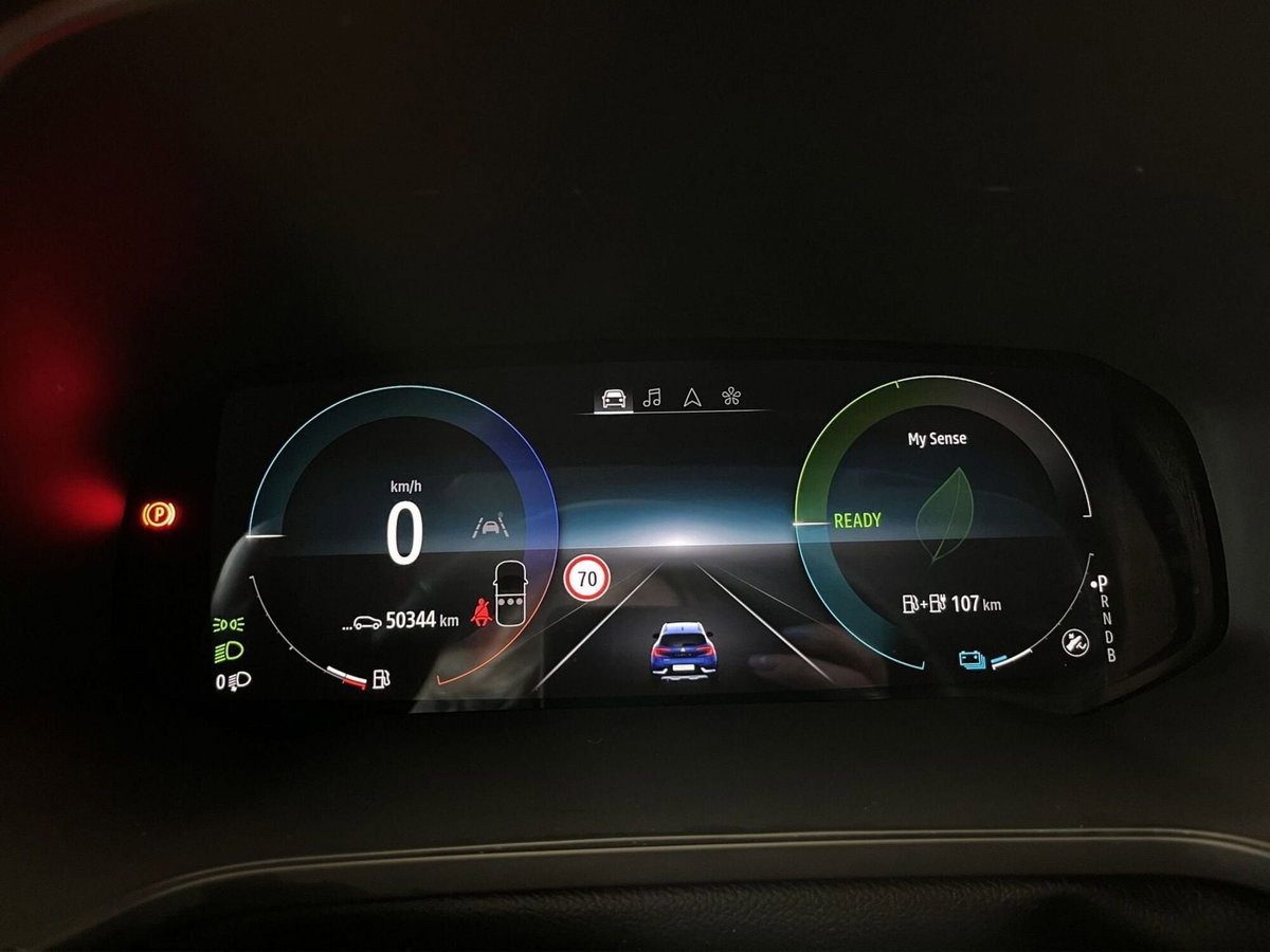 Renault Captur Plug-in Hybrid E-Tech 160 CV Techno (13)