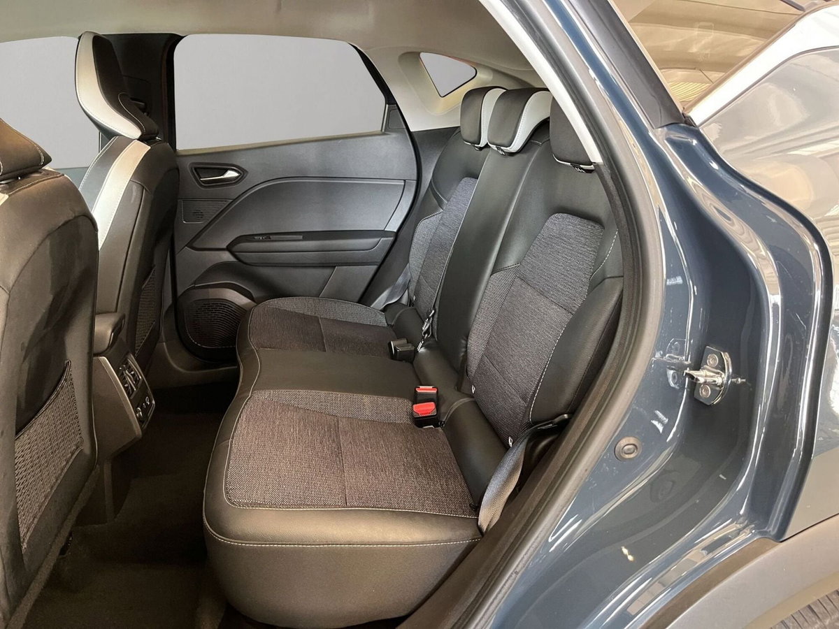 Renault Captur Plug-in Hybrid E-Tech 160 CV Techno (15)