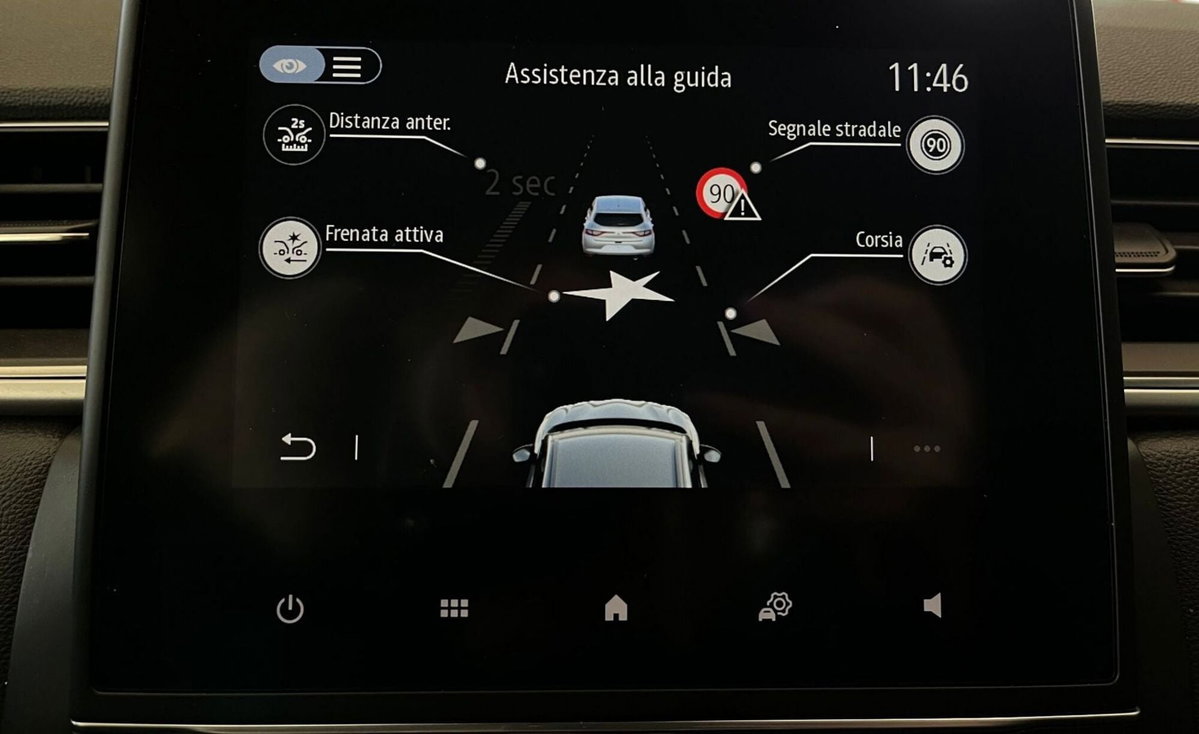 Renault Captur Plug-in Hybrid E-Tech 160 CV Techno (18)