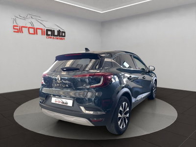 Renault Captur Plug-in Hybrid E-Tech 160 CV Techno (6)