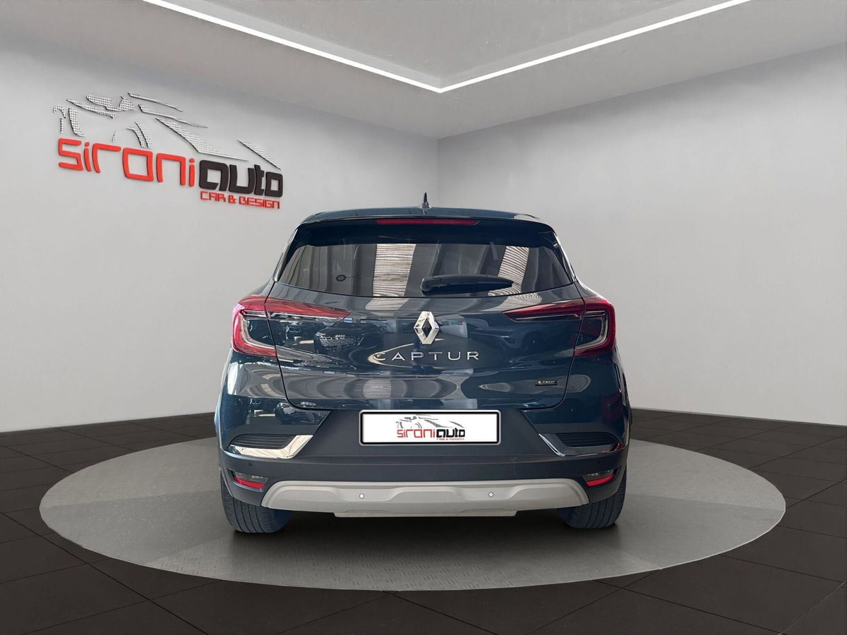 Renault Captur Plug-in Hybrid E-Tech 160 CV Techno (7)