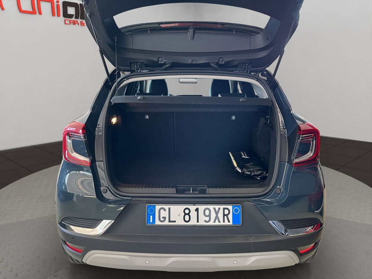 Renault Captur Plug-in Hybrid E-Tech 160 CV Techno (8)
