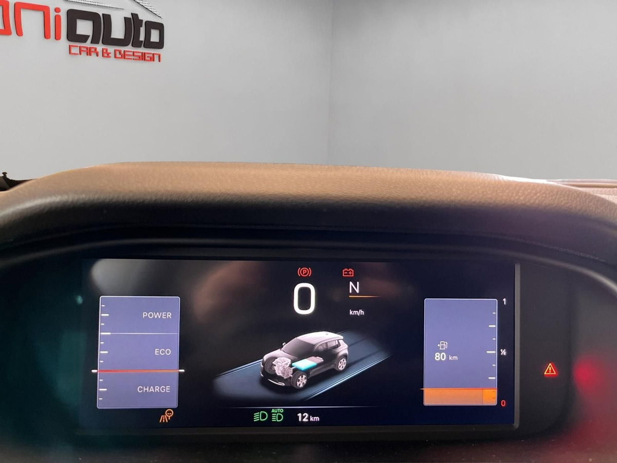 Jeep Avenger 1.2 turbo e-hybrid mhev Summit fwd 110cv edct6 (14)