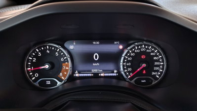 Jeep Renegade 1.0 T3 Limited (8)
