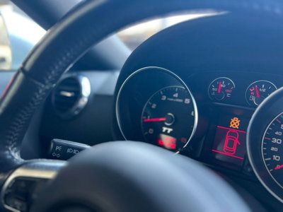 Audi TT Cabrio 2.0 TFSI (11)