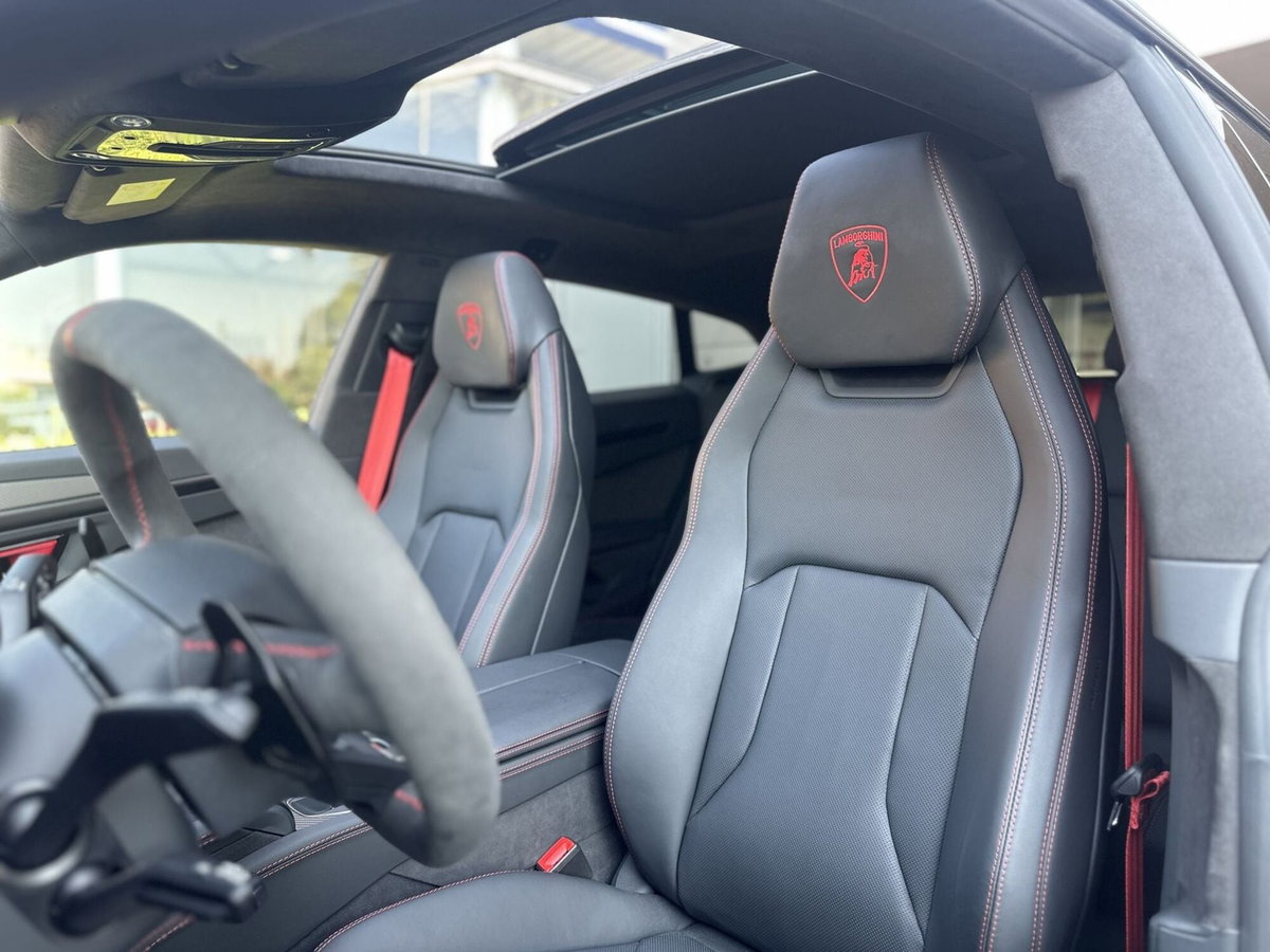 Lamborghini Urus 4.0 V8 phev SE auto (10)
