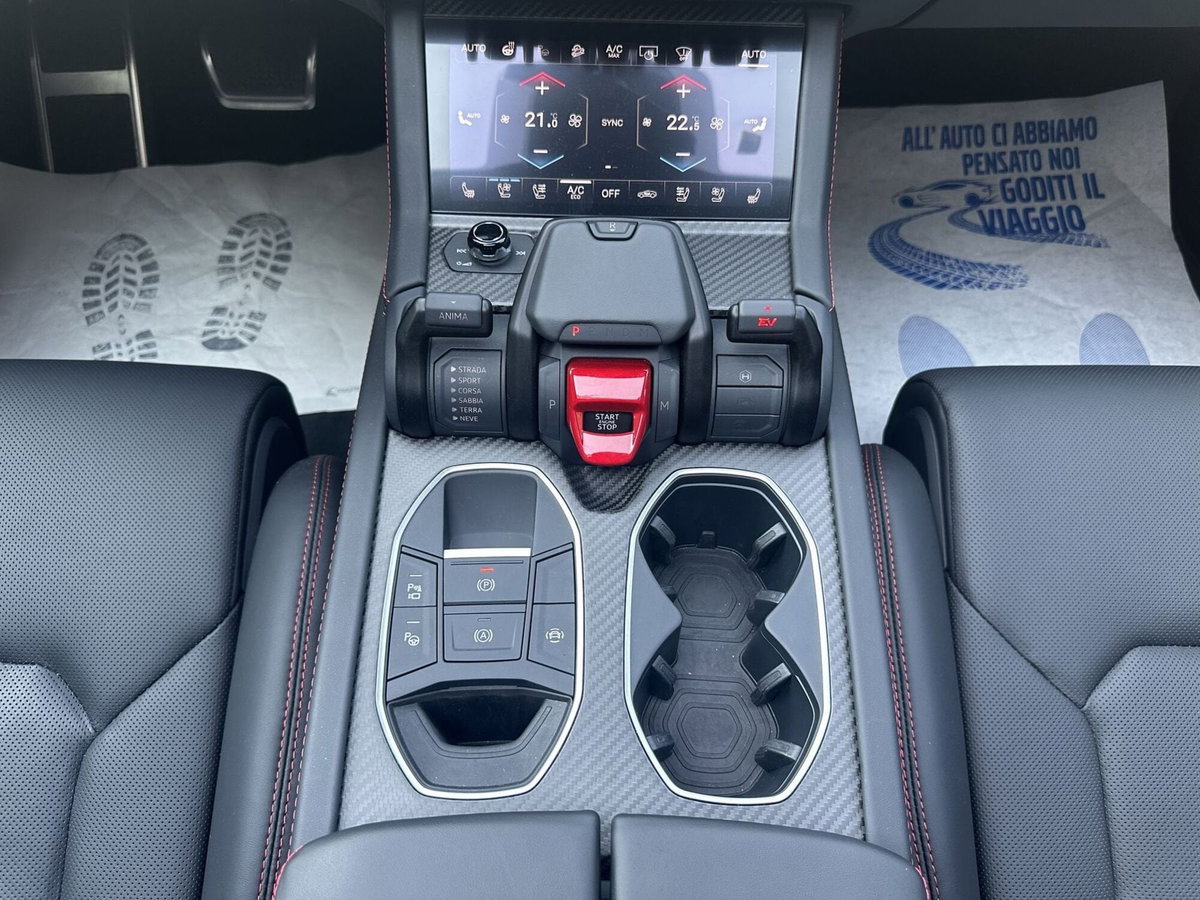Lamborghini Urus 4.0 V8 phev SE auto (15)