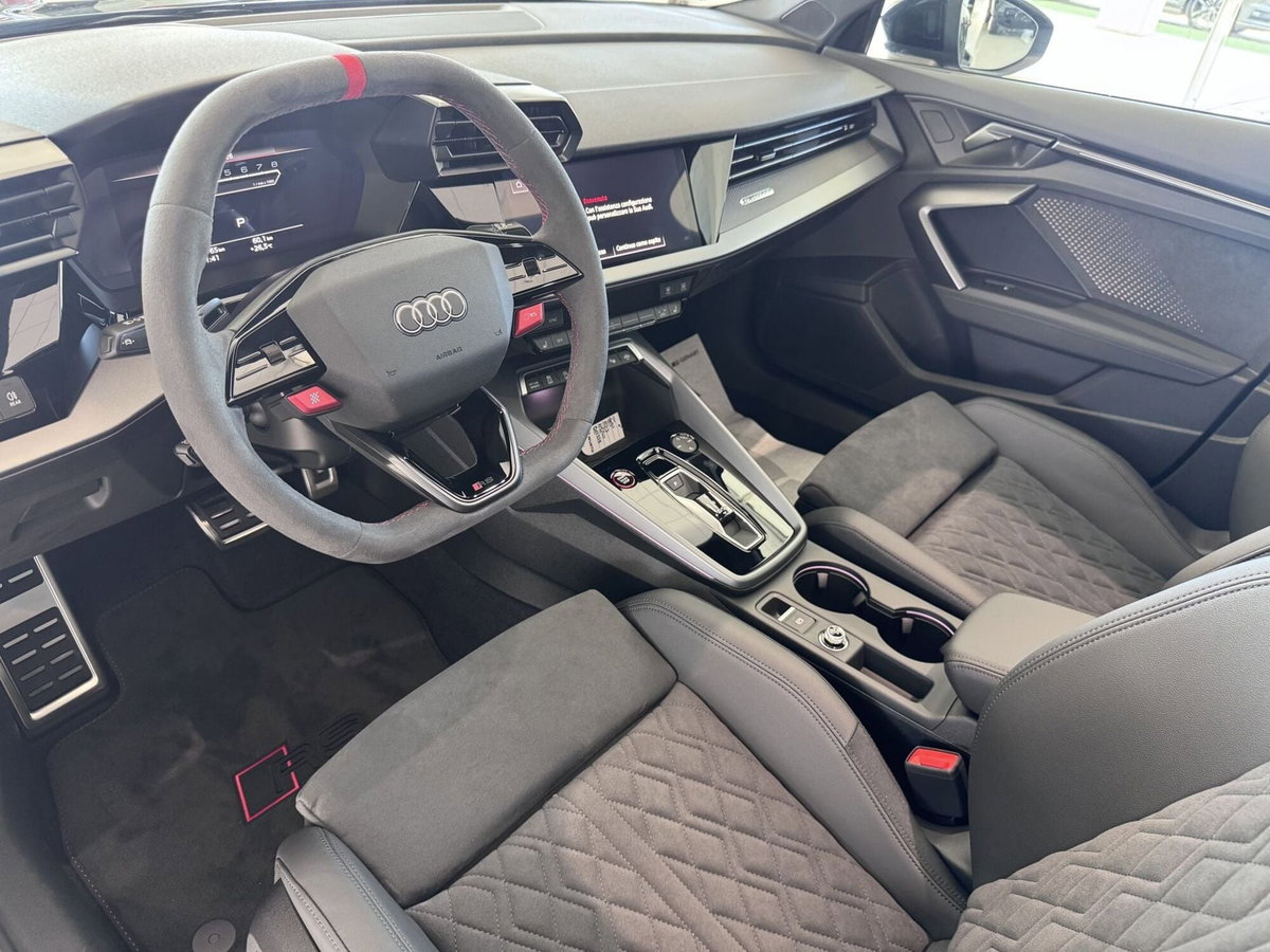 Audi RS 3 Sportback 3 TFSI quattro S tronic (10)