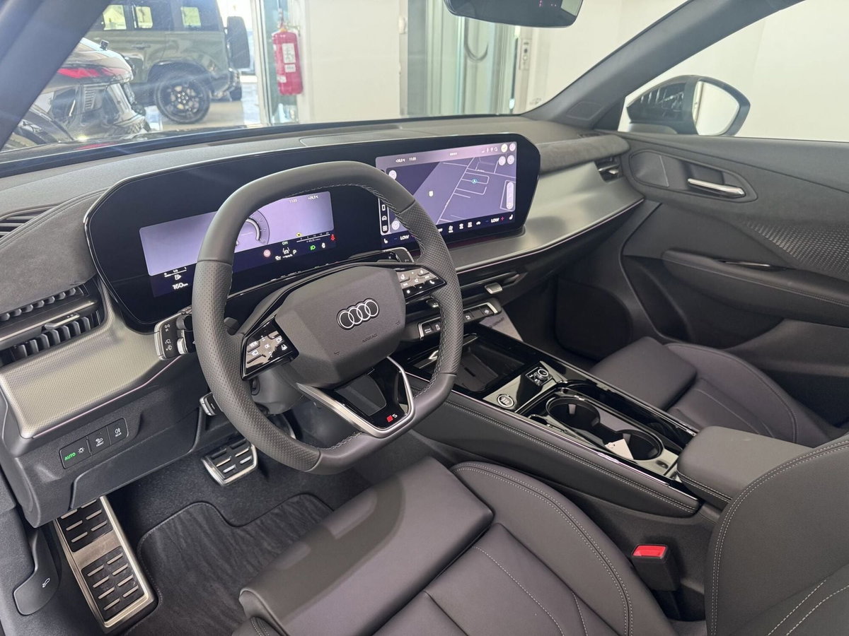Audi Q3 Sportback 2.0 tfsi S line edition quattro 204cv s-tronic (8)