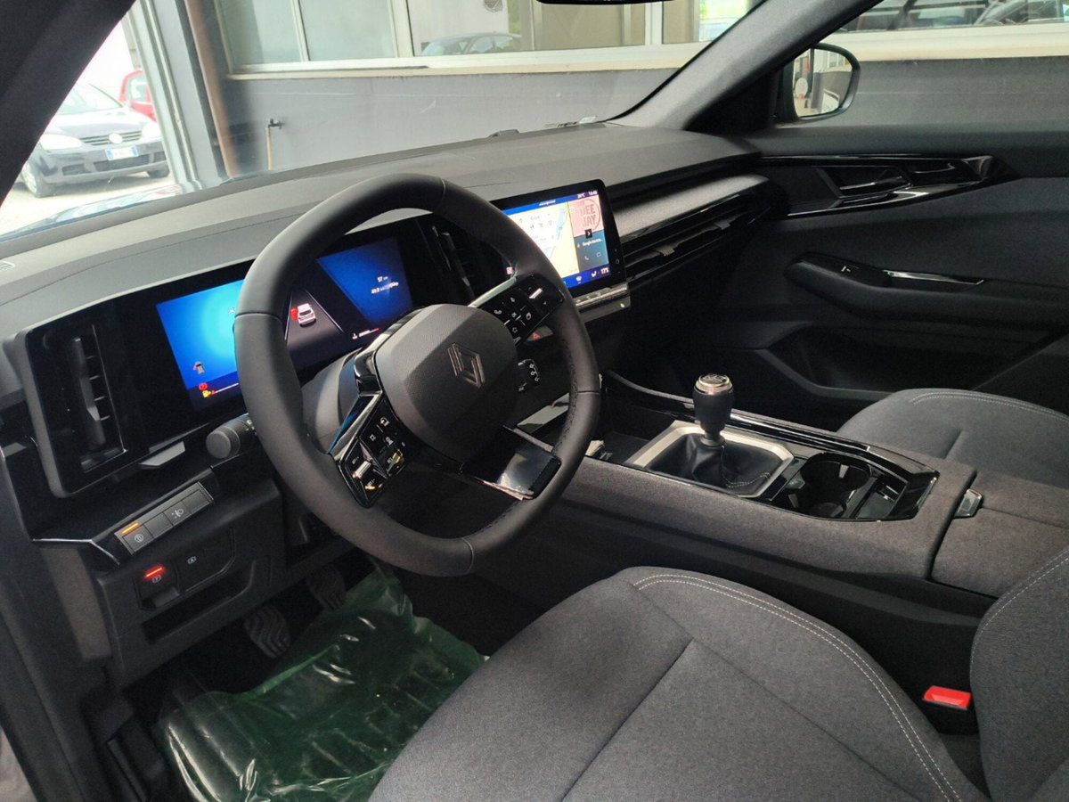 Renault Austral 1.2 mild hybrid advanced Evolution 130cv (10)
