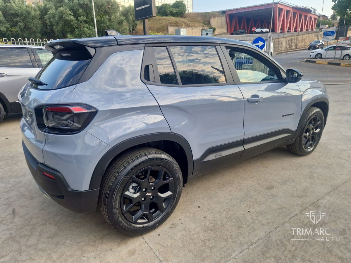 Jeep Avenger 1.2 turbo e-hybrid mhev Black Edition fwd 110cv edct6 (5)