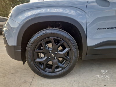 Jeep Avenger 1.2 turbo e-hybrid mhev Black Edition fwd 110cv edct6 (8)