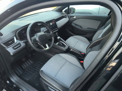 Renault Clio TCe 90 CV 5 porte Techno (8)