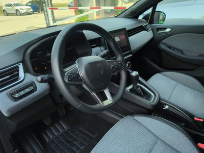 Renault Clio TCe 90 CV 5 porte Techno (9)
