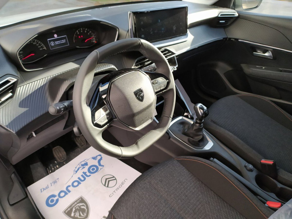 Peugeot 208 PureTech 100 Stop&Start 5 porte GT (10)