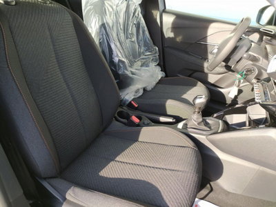 Peugeot 208 PureTech 100 Stop&Start 5 porte GT (18)