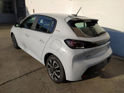 Peugeot 208 PureTech 100 Stop&Start 5 porte GT (5)