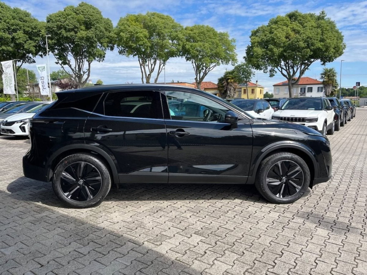 Nissan Qashqai 1.3 mhev Tekna 2wd 158cv xtronic (4)