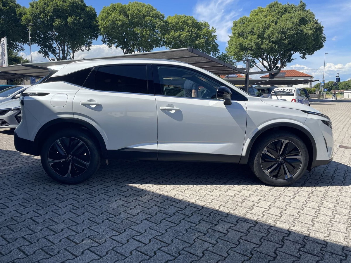 Nissan Qashqai 1.3 mhev Tekna 4wd 158cv xtronic (4)